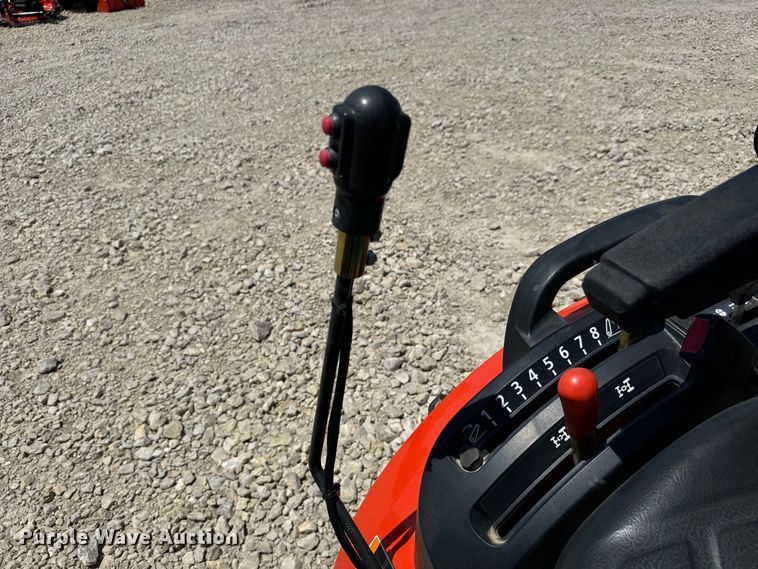 image for item DS7501 2021 Kubota  B2601HSD MFWD tractor