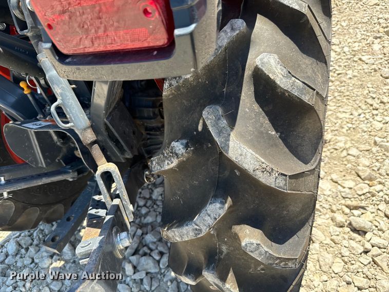 image for item DS7501 2021 Kubota  B2601HSD MFWD tractor