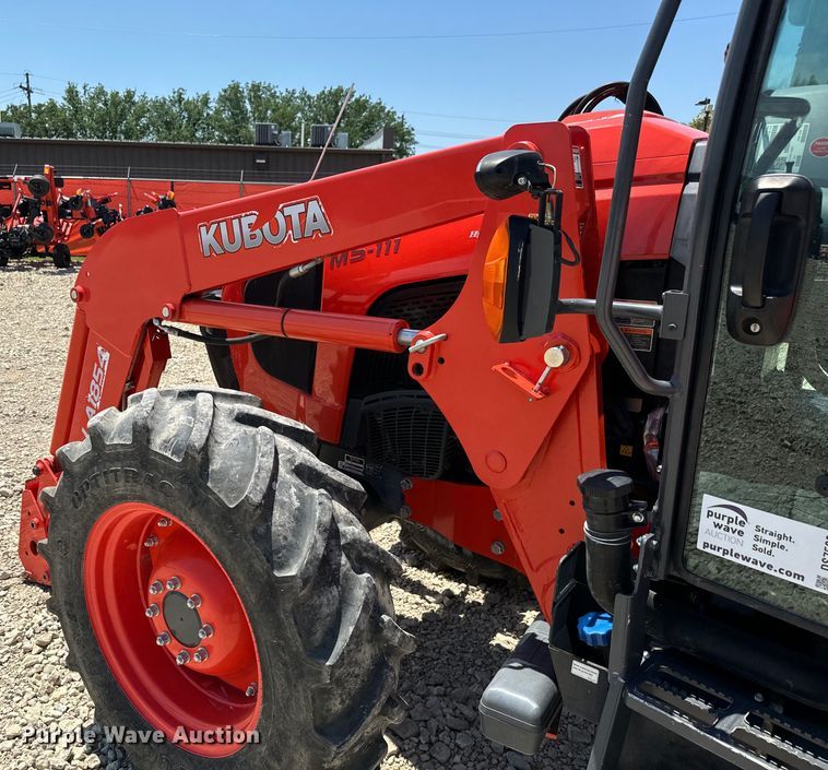 image for item DS7502 2020 Kubota  M5-111D MFWD tractor
