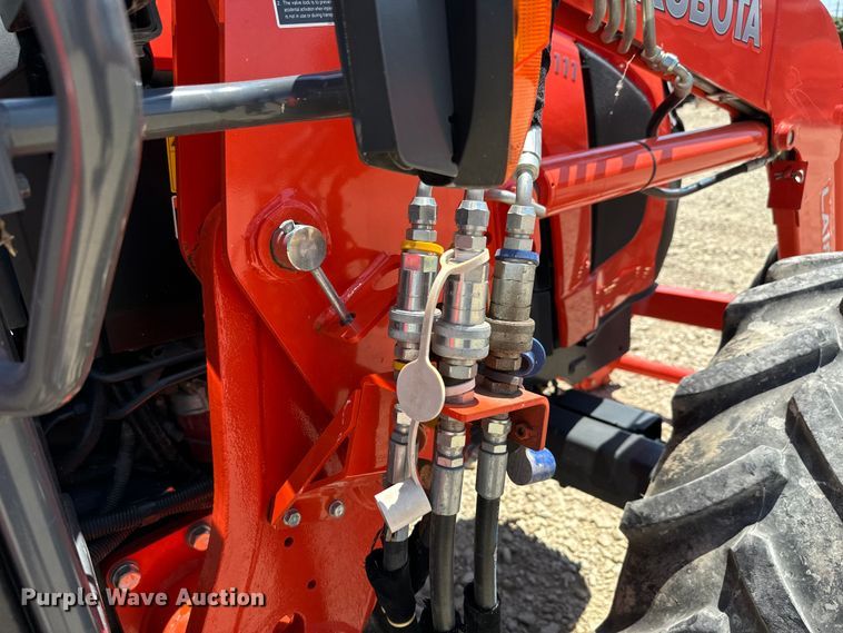 image for item DS7502 2020 Kubota  M5-111D MFWD tractor