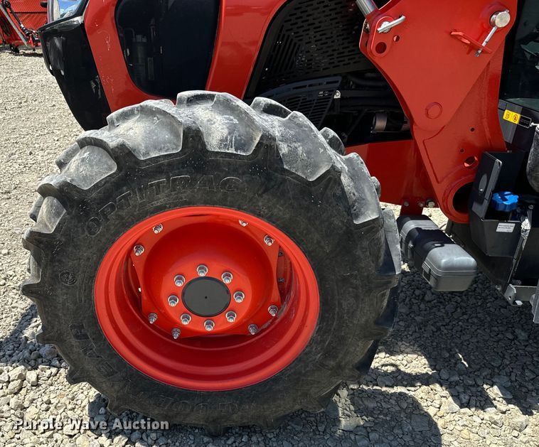 image for item DS7502 2020 Kubota  M5-111D MFWD tractor