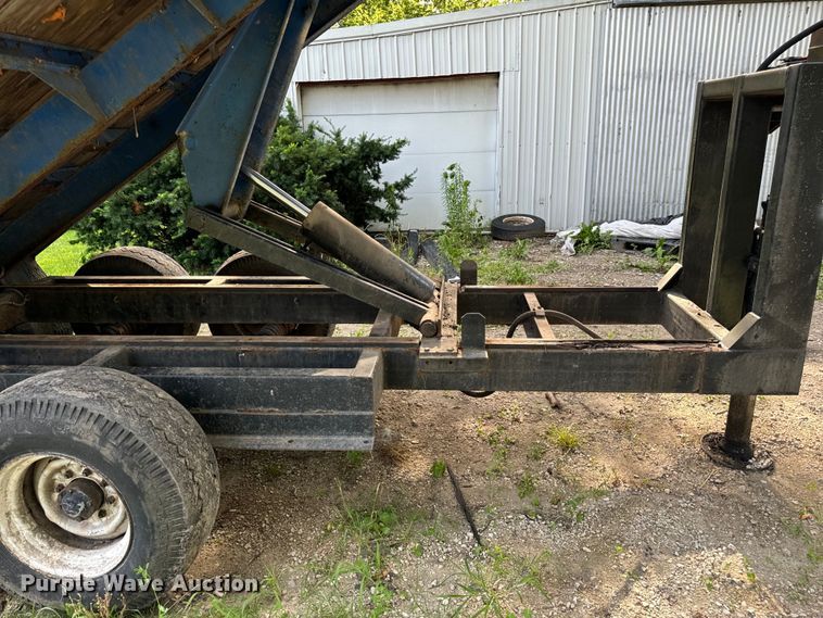image for item DV5778 1976 Donahue GS30014EM dump trailer