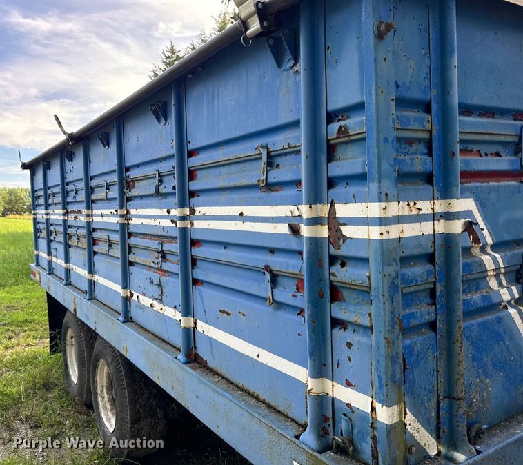 image for item DV5778 1976 Donahue GS30014EM dump trailer