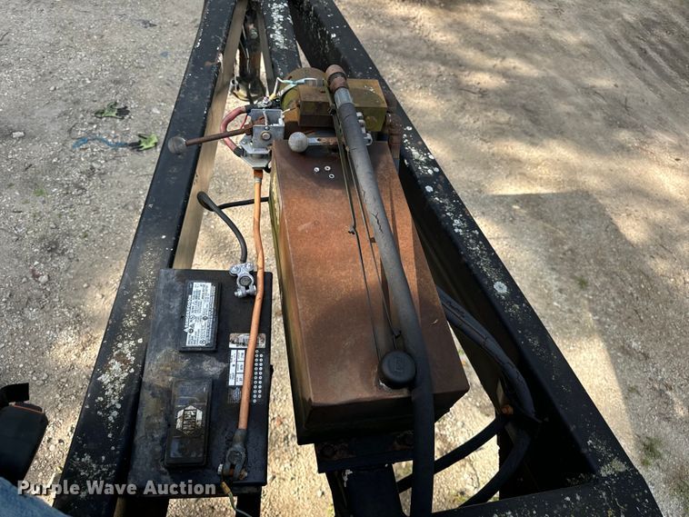 image for item DV5778 1976 Donahue GS30014EM dump trailer