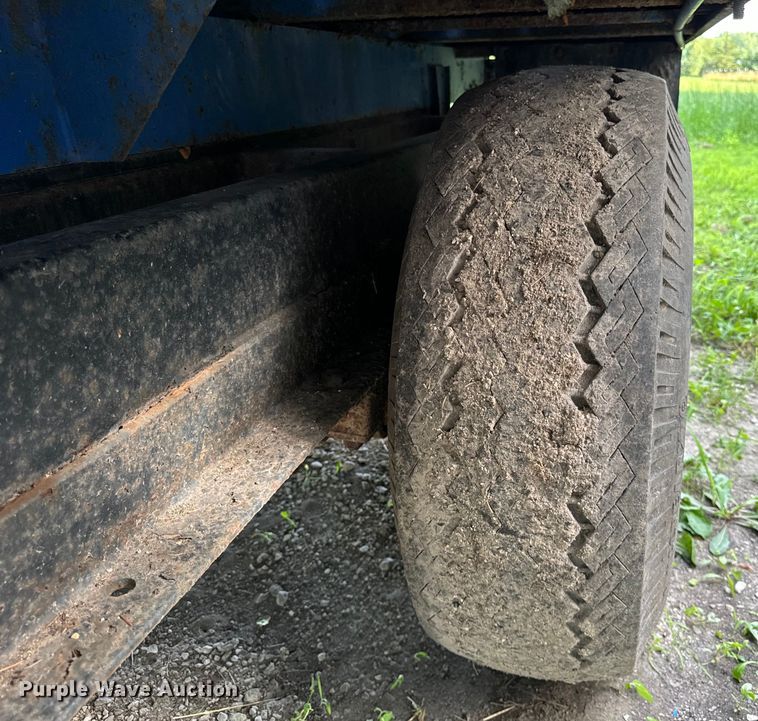 image for item DV5778 1976 Donahue GS30014EM dump trailer