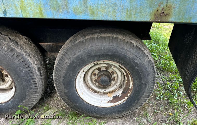 image for item DV5778 1976 Donahue GS30014EM dump trailer