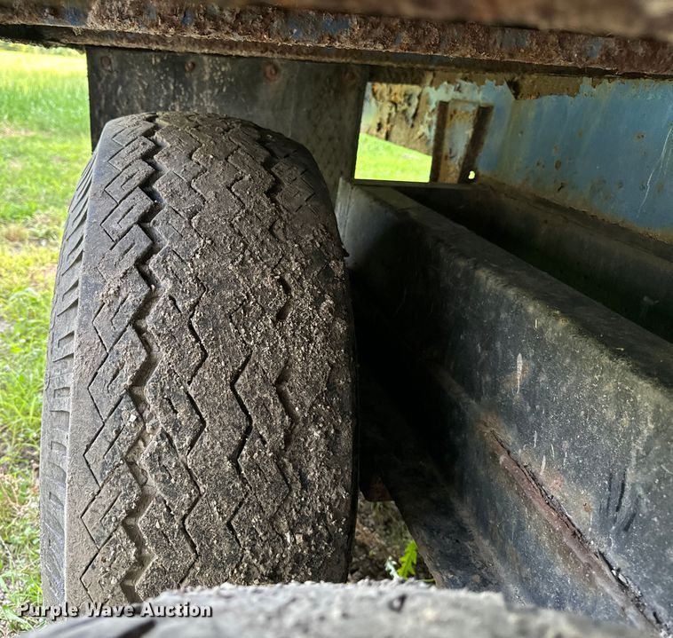 image for item DV5778 1976 Donahue GS30014EM dump trailer