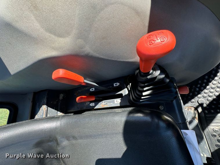 image for item DX0812 1994 Kubota L3600DTC MFWD tractor