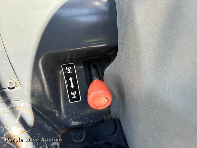 image for item DX0812 1994 Kubota L3600DTC MFWD tractor