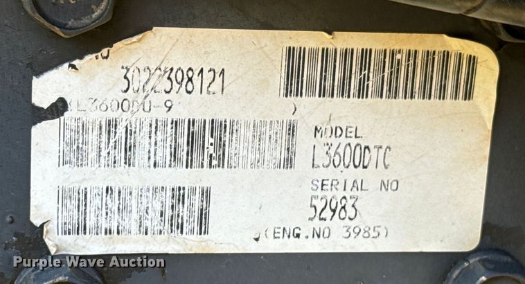 image for item DX0812 1994 Kubota L3600DTC MFWD tractor