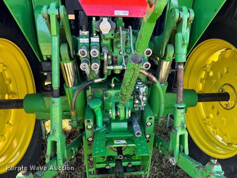 image for item DX0813 2010 John Deere 7130 MFWD tractor