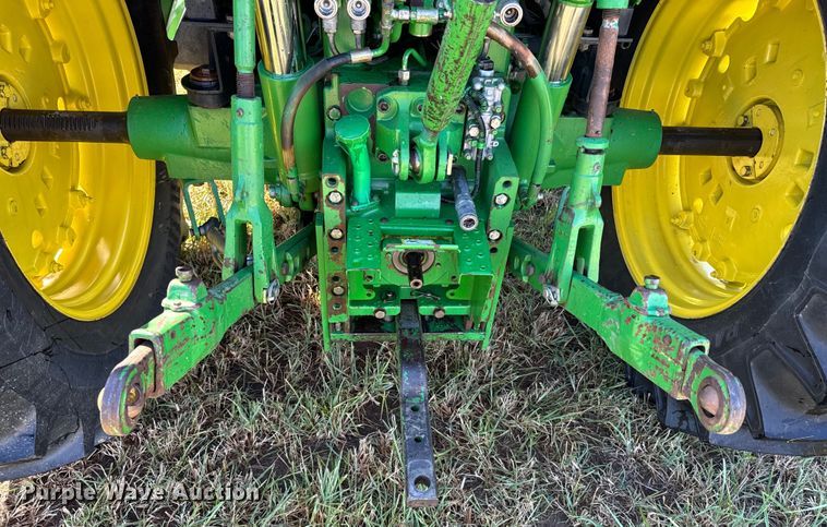 image for item DX0813 2010 John Deere 7130 MFWD tractor