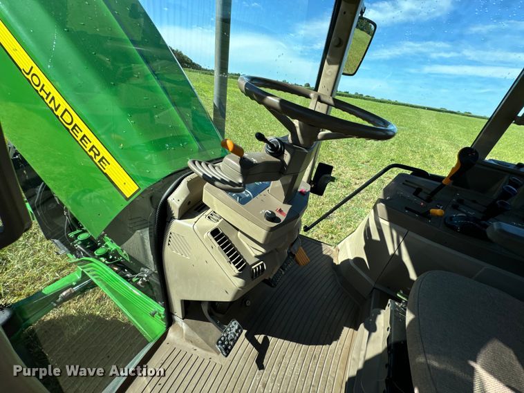 image for item DX0813 2010 John Deere 7130 MFWD tractor