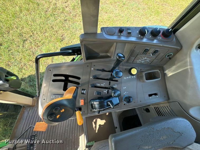 image for item DX0813 2010 John Deere 7130 MFWD tractor