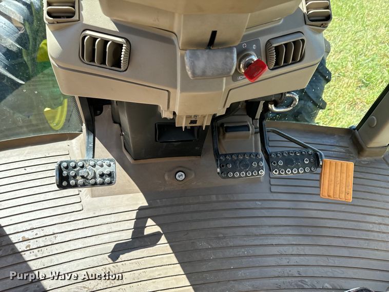 image for item DX0813 2010 John Deere 7130 MFWD tractor