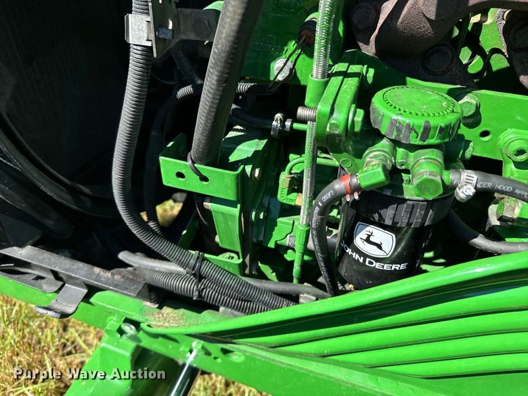 image for item DX0813 2010 John Deere 7130 MFWD tractor