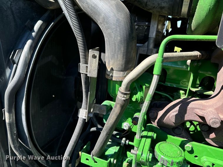image for item DX0813 2010 John Deere 7130 MFWD tractor