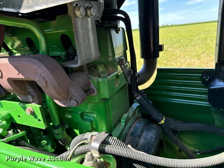 image for item DX0813 2010 John Deere 7130 MFWD tractor
