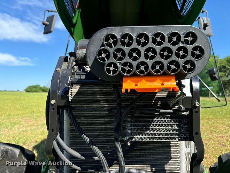 image for item DX0813 2010 John Deere 7130 MFWD tractor