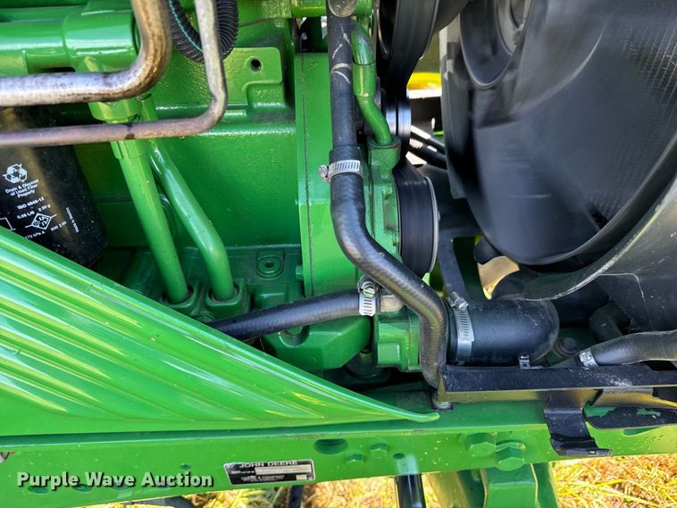 image for item DX0813 2010 John Deere 7130 MFWD tractor