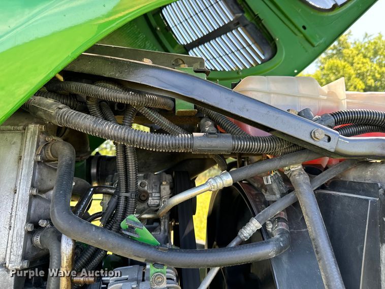 image for item DX0813 2010 John Deere 7130 MFWD tractor