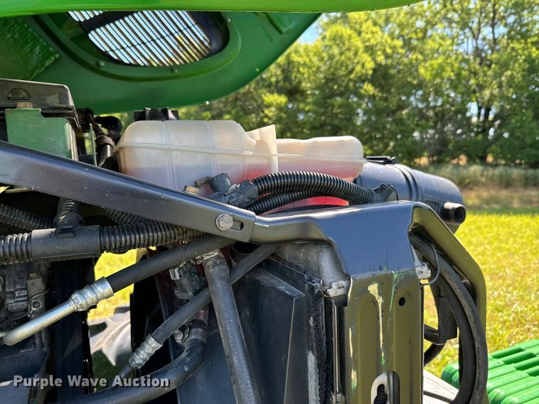 image for item DX0813 2010 John Deere 7130 MFWD tractor