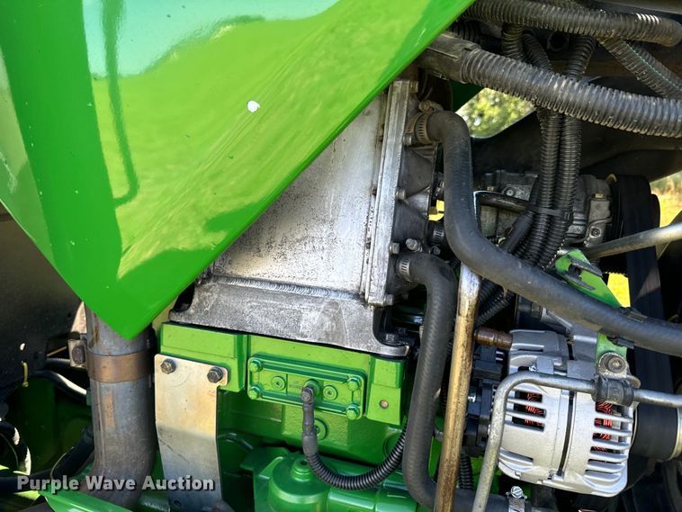 image for item DX0813 2010 John Deere 7130 MFWD tractor
