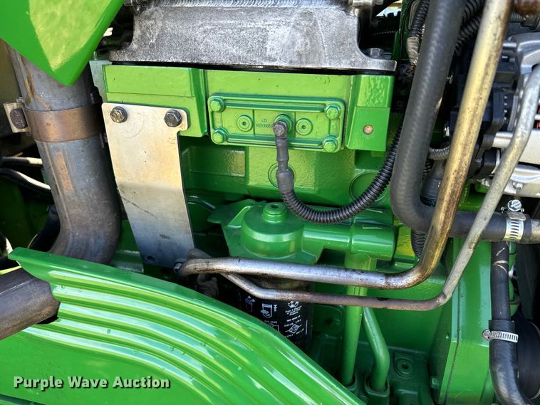 image for item DX0813 2010 John Deere 7130 MFWD tractor