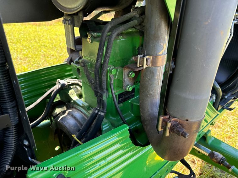 image for item DX0813 2010 John Deere 7130 MFWD tractor
