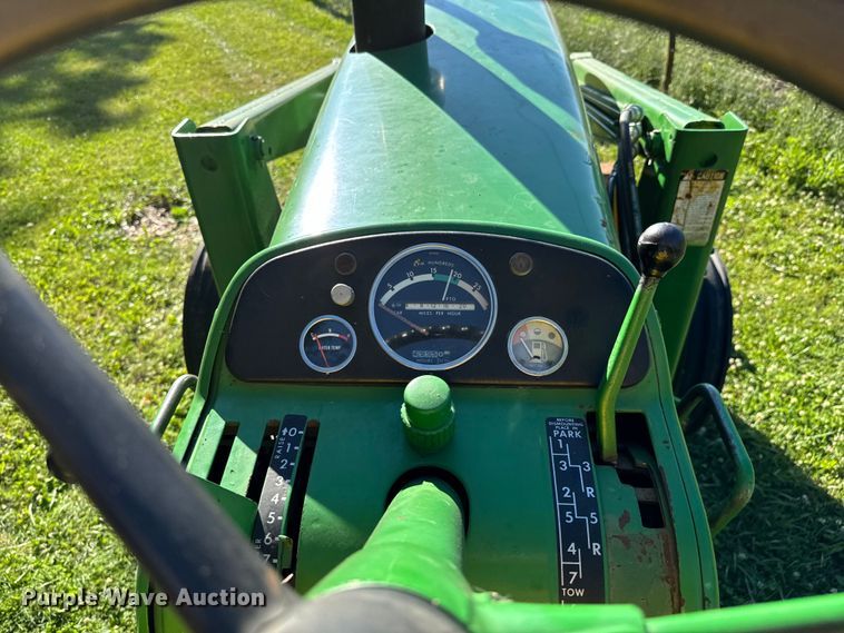 image for item DX0826 John Deere 4010 tractor