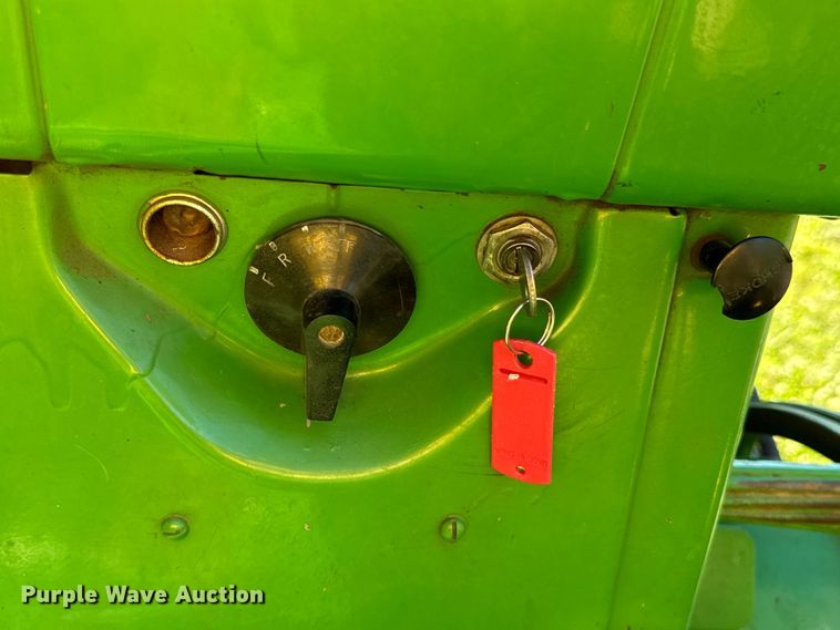 image for item DX0826 John Deere 4010 tractor