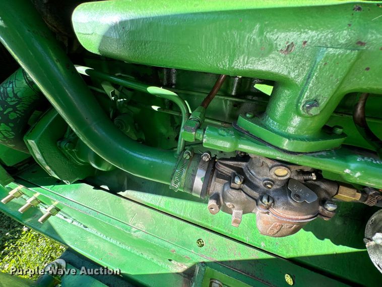 image for item DX0826 John Deere 4010 tractor