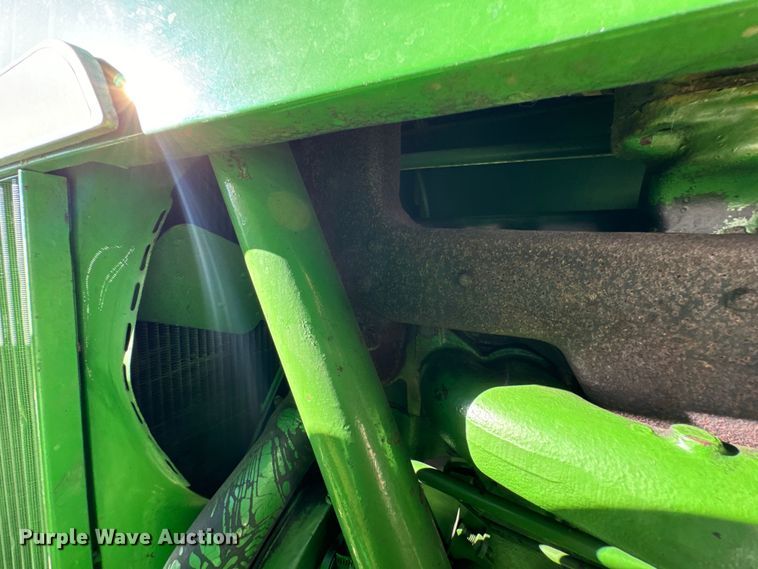 image for item DX0826 John Deere 4010 tractor