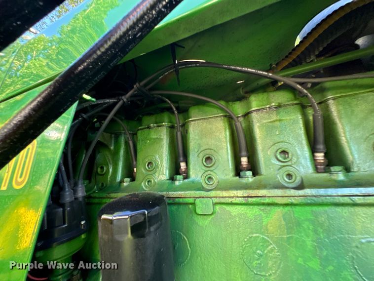 image for item DX0826 John Deere 4010 tractor