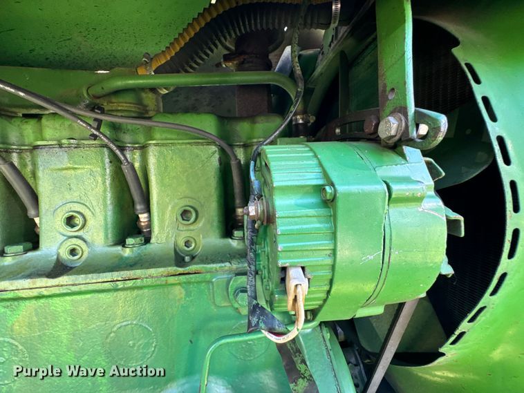 image for item DX0826 John Deere 4010 tractor