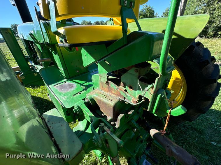 image for item DX0826 John Deere 4010 tractor