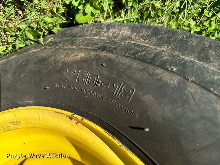 image for item DX0826 John Deere 4010 tractor