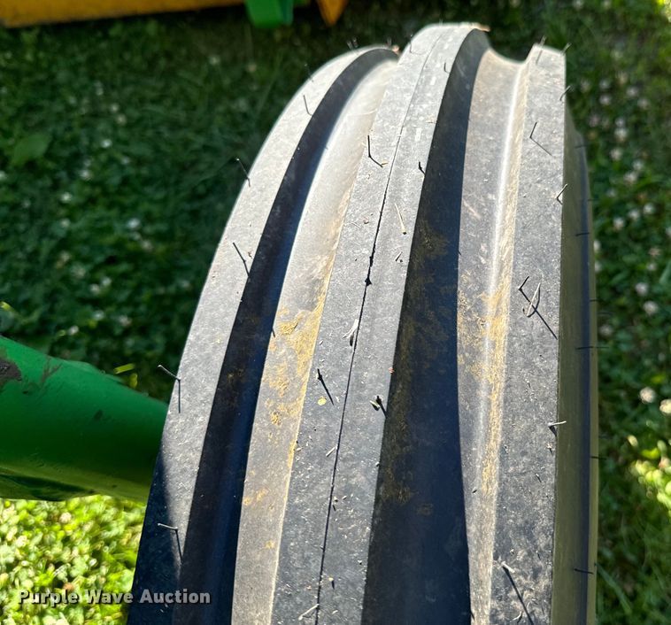 image for item DX0826 John Deere 4010 tractor