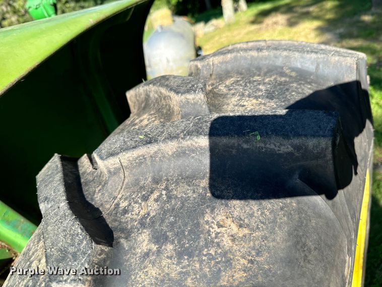 image for item DX0826 John Deere 4010 tractor