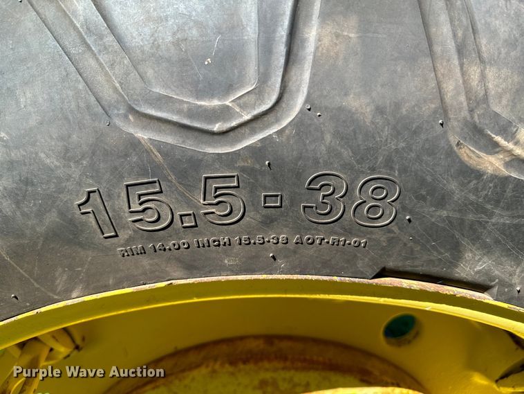 image for item DX0826 John Deere 4010 tractor