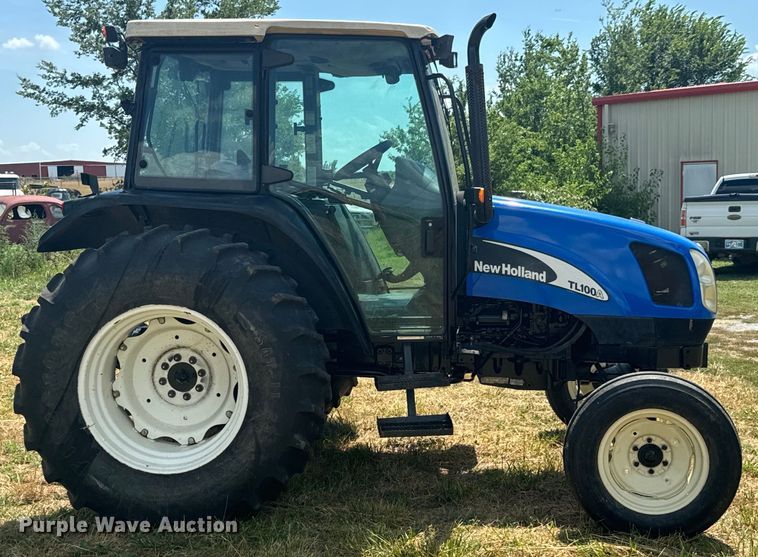 image for item DX0830 2007 New Holland TL100A tractor