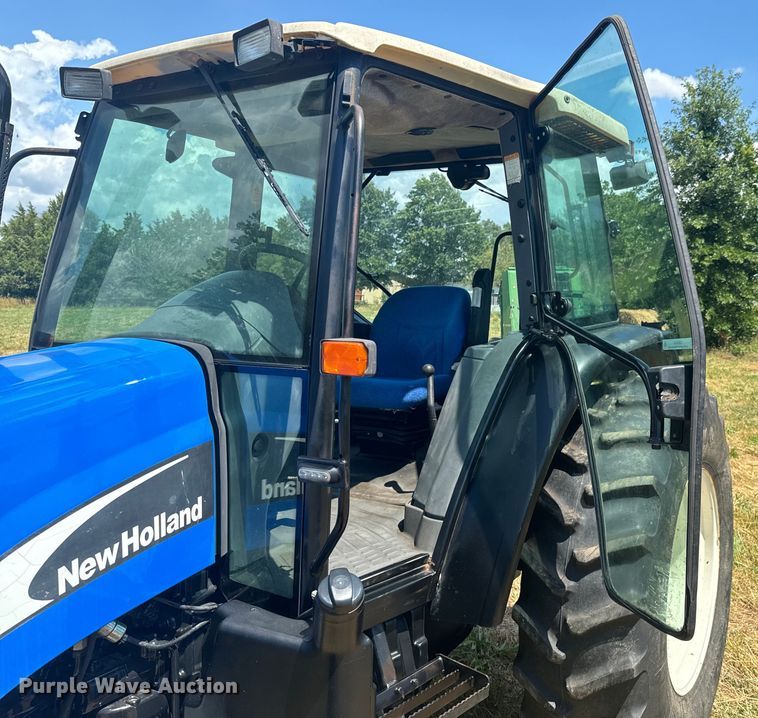image for item DX0830 2007 New Holland TL100A tractor