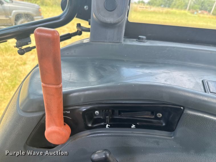 image for item DX0830 2007 New Holland TL100A tractor