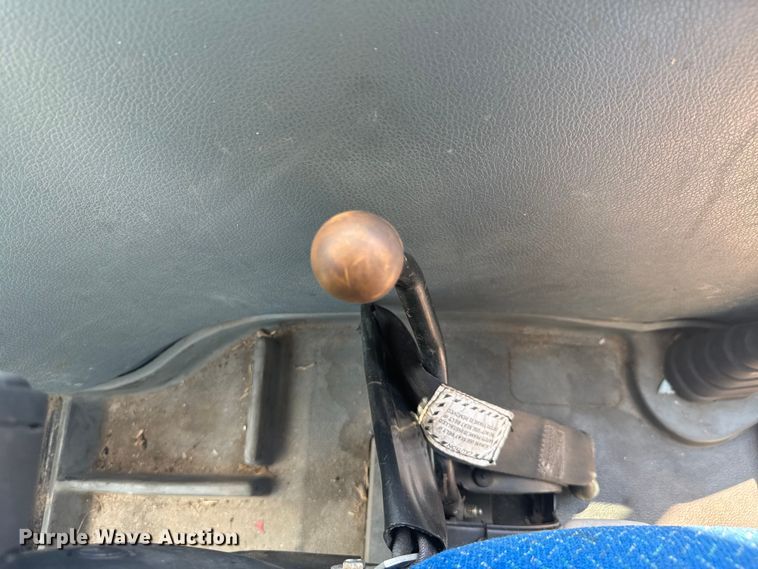 image for item DX0830 2007 New Holland TL100A tractor