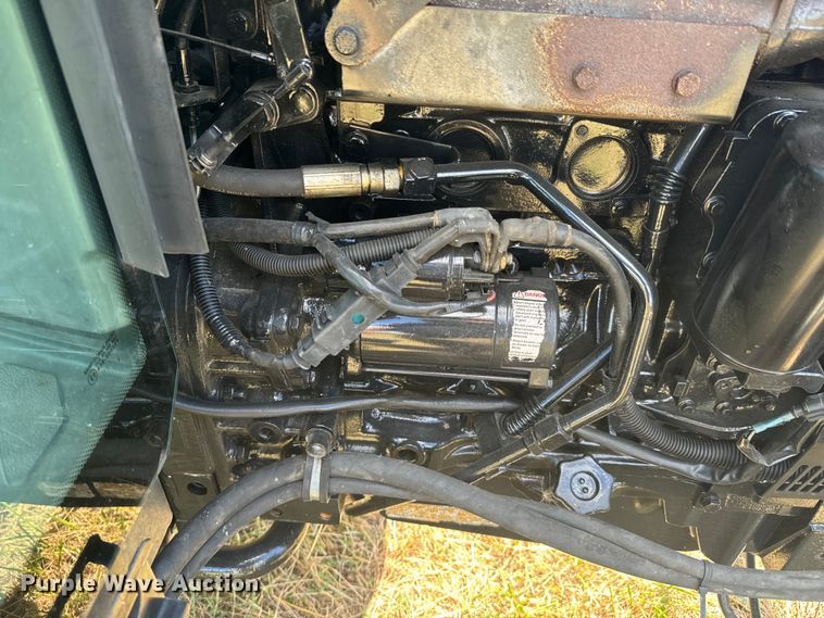 image for item DX0830 2007 New Holland TL100A tractor