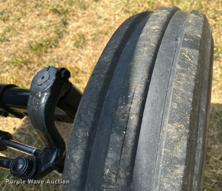 image for item DX0830 2007 New Holland TL100A tractor