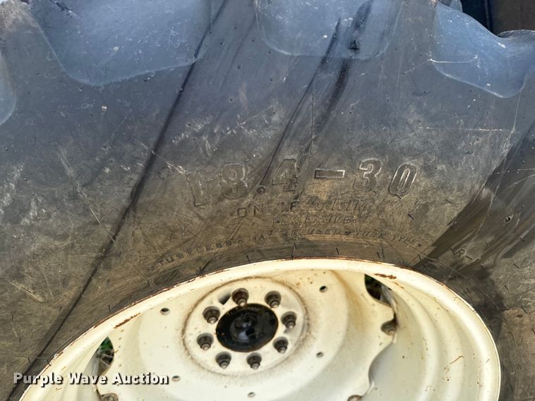 image for item DX0830 2007 New Holland TL100A tractor