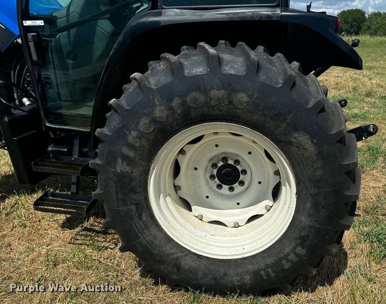 image for item DX0830 2007 New Holland TL100A tractor