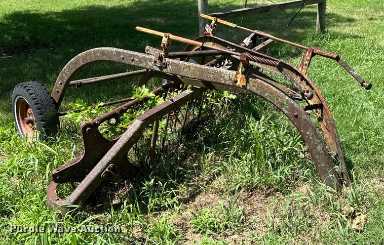 image for item DX0836 New Holland Super 55 hay rake