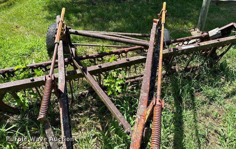 image for item DX0836 New Holland Super 55 hay rake